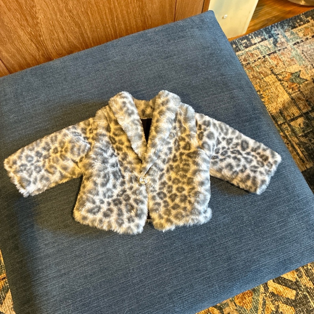 American Girl Truly Me Lovely Leopard coat Mix and Match Paris retired